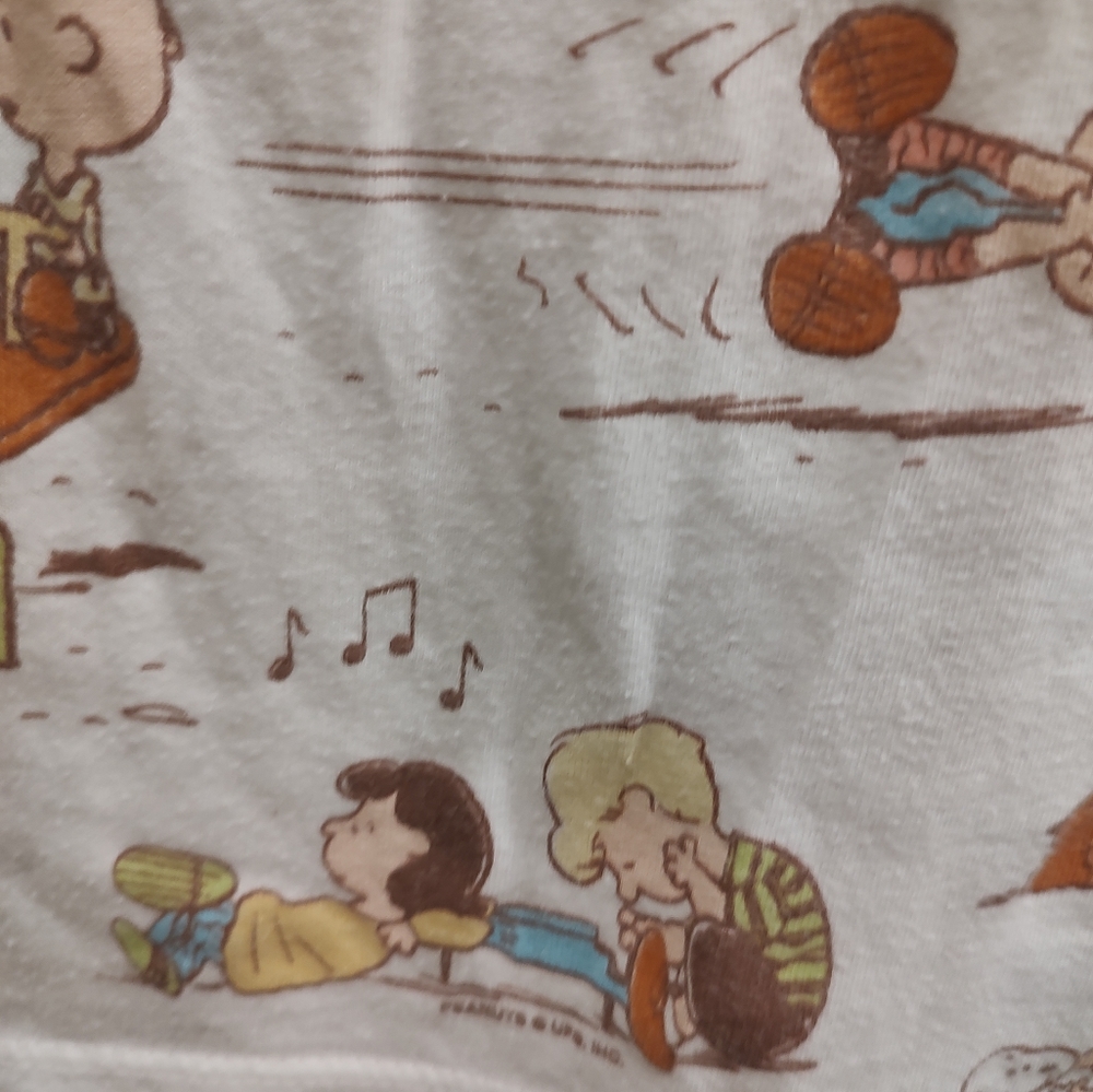 Peanuts Tee - Picture 5 of 8